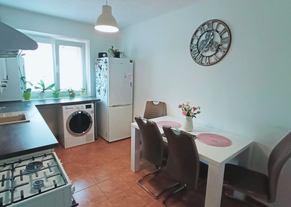 Znížená cena! Priestranný 3 izbový byt so záhradou