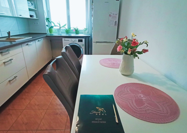 Znížená cena! Priestranný 3 izbový byt so záhradou