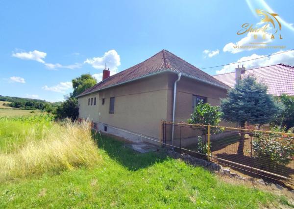 Priestranný a udržiavaný rodinný dom na predaj