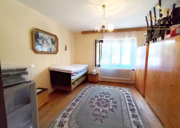 Priestranný a udržiavaný rodinný dom na predaj