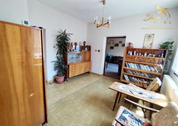 Priestranný a udržiavaný rodinný dom na predaj