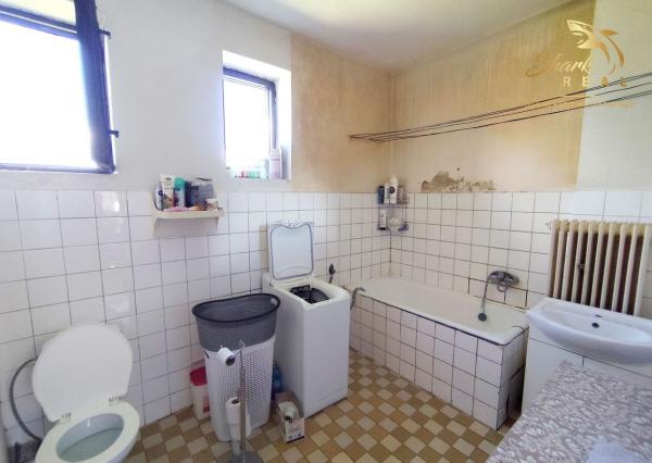 Priestranný a udržiavaný rodinný dom na predaj