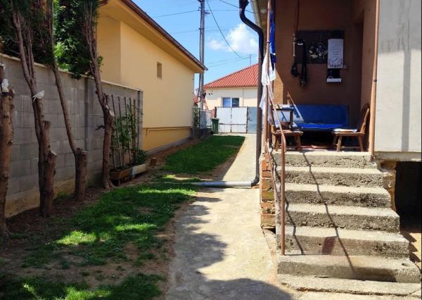 Priestranný a udržiavaný rodinný dom na predaj