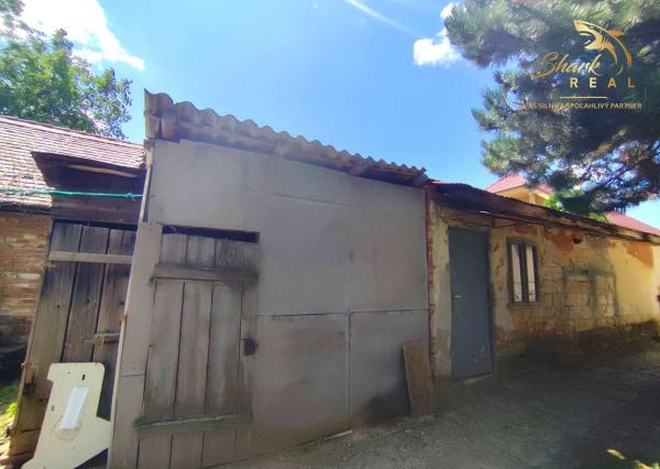 Priestranný a udržiavaný rodinný dom na predaj