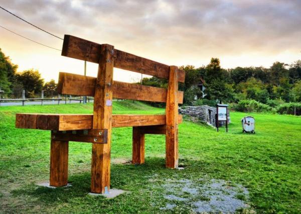 Exkluzívne- Útulný dom s nádhernou záhradou v krásnej prírode