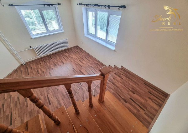 TOP CENA!!!  KRÁSNY DVOJPODLAŽNÝ RODINNÝ DOM V TICHEJ LOKALITE !!!!