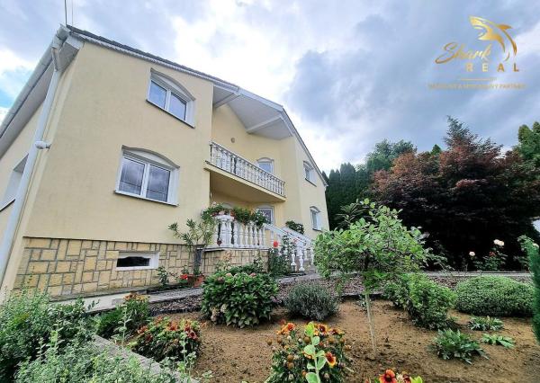 TOP CENA!!!  KRÁSNY DVOJPODLAŽNÝ RODINNÝ DOM V TICHEJ LOKALITE !!!!