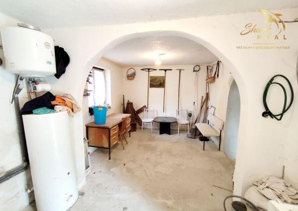 Exkluzívne- Útulný dom s nádhernou záhradou v krásnej prírode