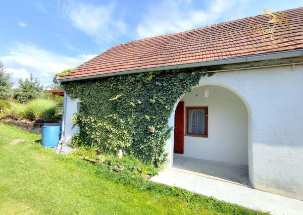 Exkluzívne- Útulný dom s nádhernou záhradou v krásnej prírode