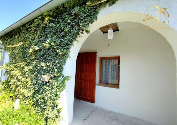 Exkluzívne- Útulný dom s nádhernou záhradou v krásnej prírode