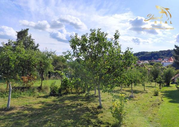 Exkluzívne- Útulný dom s nádhernou záhradou v krásnej prírode