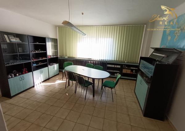 Administratívna budova