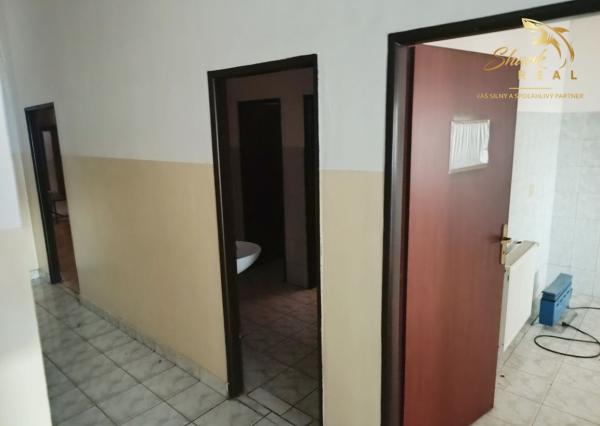 Výrobno-skladová budova