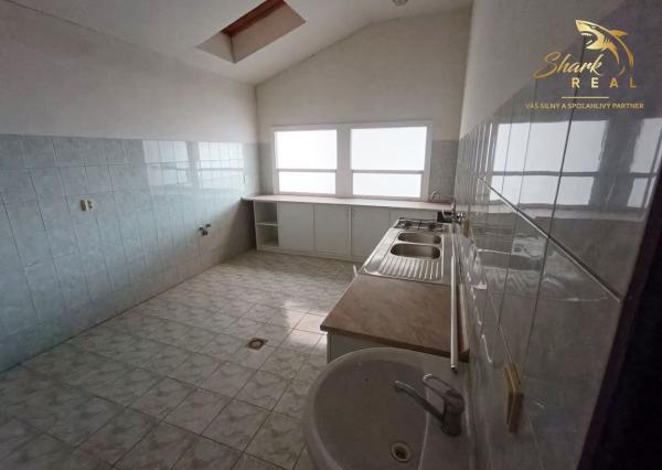 Výrobno-skladová budova