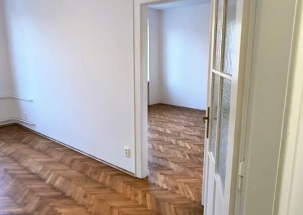 Prenájom 2,5 izbového bytu v centre Piešťan