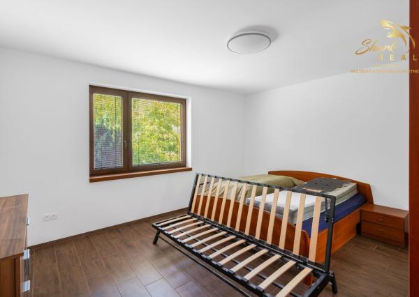 Priestranný dom v lone prírody