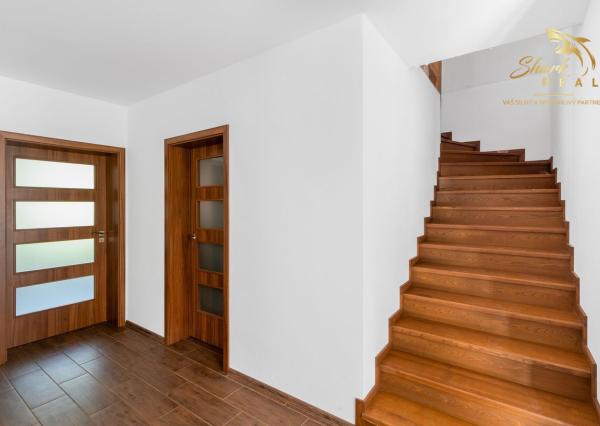 Priestranný dom v lone prírody