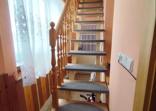 REZERVOVANÉ - Novinka! Priestranný rodinný dom v peknej prírode 