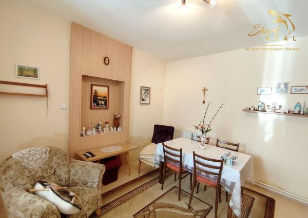 REZERVOVANÉ - Novinka! Priestranný rodinný dom v peknej prírode 