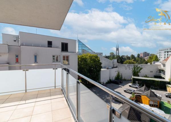 REZERVOVANÉ, moderný 2-izbový byt v centre Piešťan – polyfunkčný dom ENZO