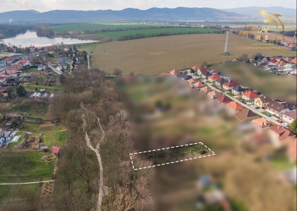 Záhrada _ zámocký park Suchá nad Parnou