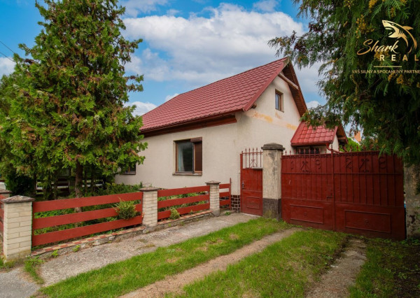 Rodinný dom s chatkou ideálny na rekonštrukciu v obci Považany