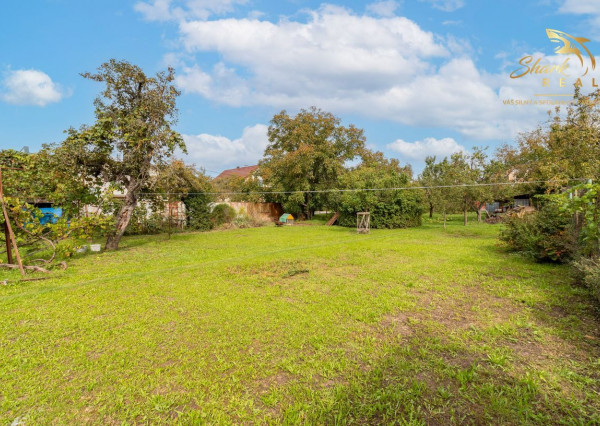 Atraktívny stavebný pozemok pri Novom Meste n. Váhom