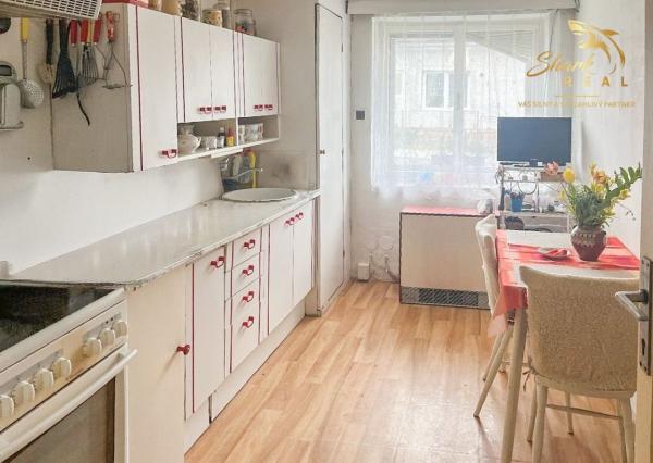 Priestranný 5-izbový rodinný dom s veľkou záhradou v Pezinku