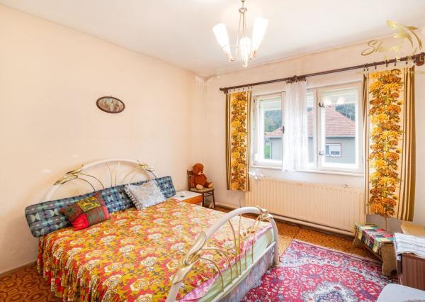 Priestranný rodinný dom s rozľahlým pozemkom