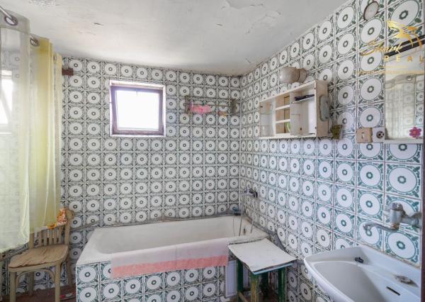 Priestranný rodinný dom s rozľahlým pozemkom