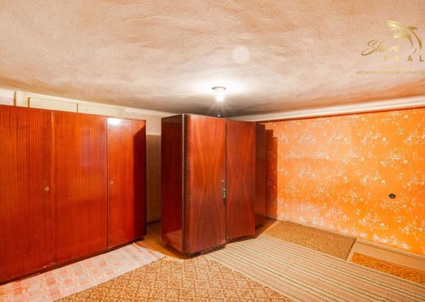 Priestranný rodinný dom s rozľahlým pozemkom