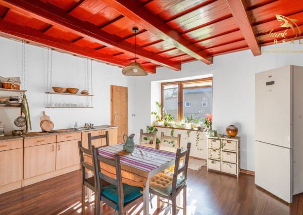 Príjemný 3-izbový dom s veľkým pozemkom