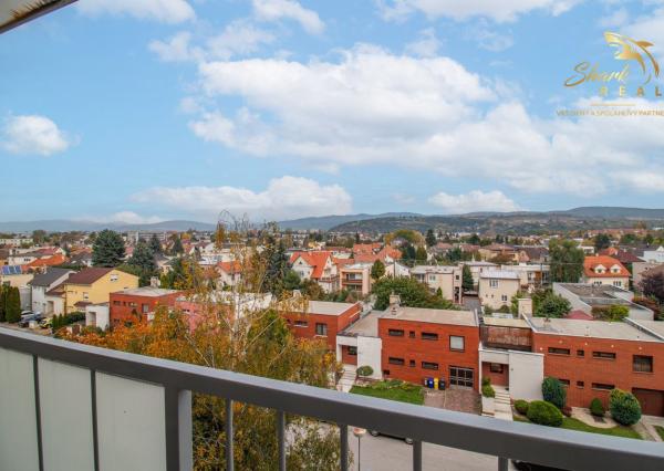 Priestranný 3-izbový byt s panoramatickým výhľadom 