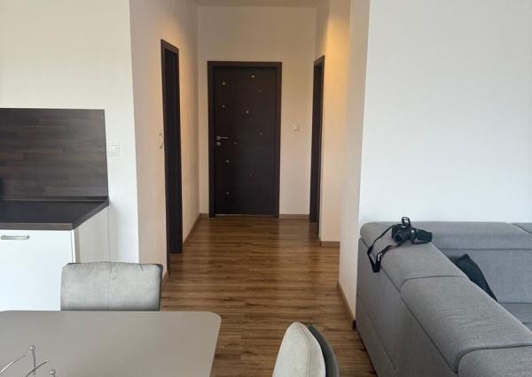 Priestranný 3-izbový byt s dvoma loggiami - Senec 