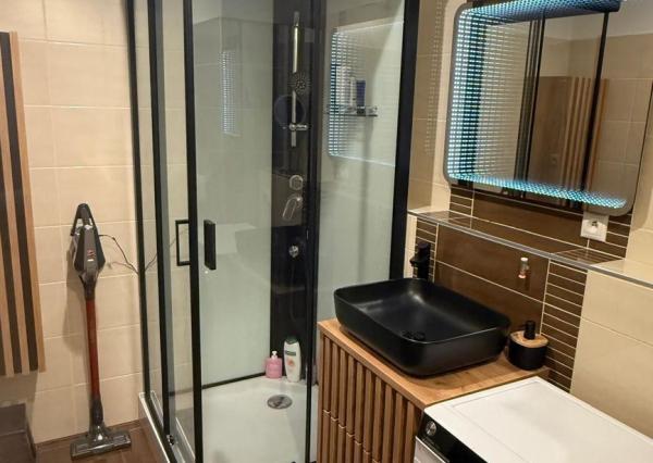 Priestranný 3-izbový byt s dvoma loggiami - Senec 