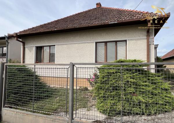 Rodinný dom v peknej ulici obce Veľká Maňa