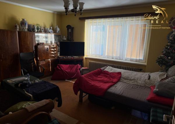 Na predaj starší 3-izbový rodinný dom Pezinok - Grinava