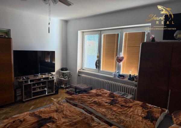 Na predaj starší 3-izbový rodinný dom Pezinok - Grinava