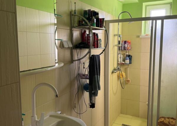 Na predaj starší 3-izbový rodinný dom Pezinok - Grinava