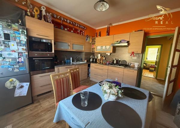 Na predaj starší 3-izbový rodinný dom Pezinok - Grinava