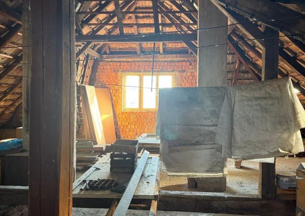 Na predaj starší 3-izbový rodinný dom Pezinok - Grinava