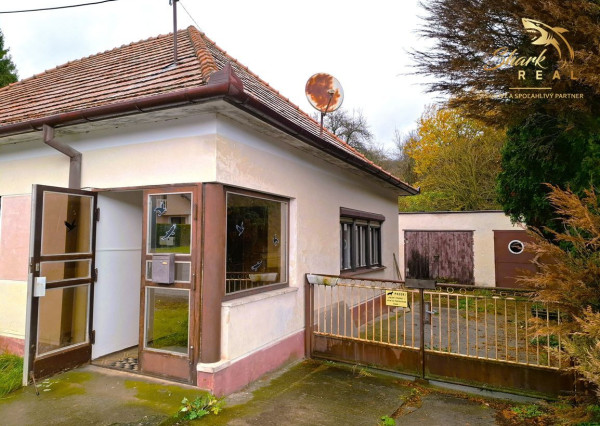 Priestranný dom so záhradou