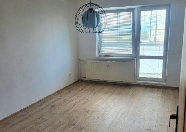  Na predaj 2-izbový byt po exkluzívnej kompletnej rekonštrukcii v meste Trebišov s vizualizáciou