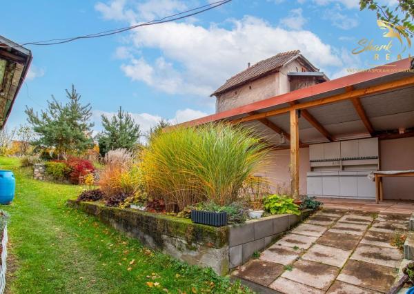 Útulný dom s nádhernou záhradou v krásnej prírode