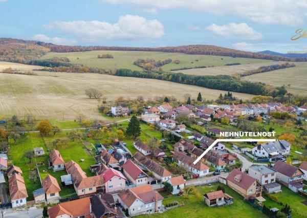 Útulný dom s nádhernou záhradou v krásnej prírode