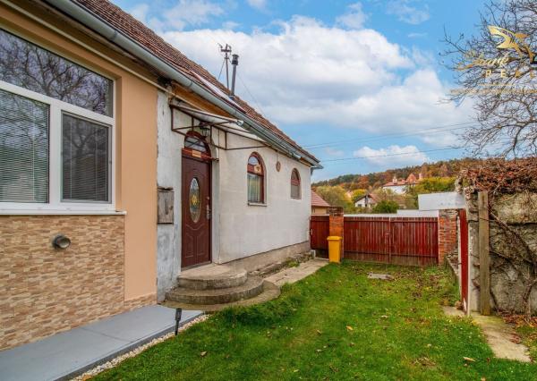 Útulný dom s nádhernou záhradou v krásnej prírode