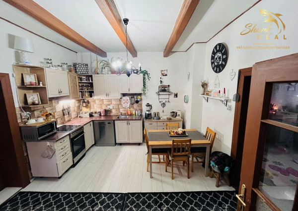 REZERVOVANÉ! Exkluzívna ponuka - romantický vidiecky dom na predaj