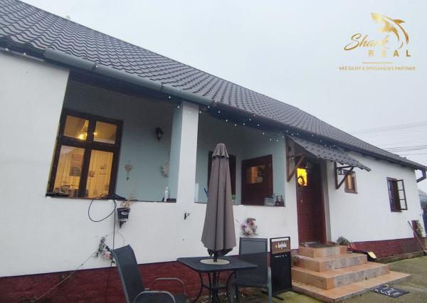 REZERVOVANÉ! Exkluzívna ponuka - romantický vidiecky dom na predaj