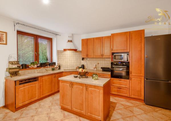 Dom s príjemnou atmosférou a atraktívnym pozemkom 1167m2