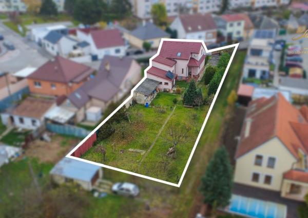 Dom s príjemnou atmosférou a atraktívnym pozemkom 1167m2